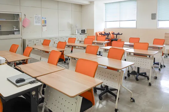 貸教室・貸会議室 C704-2